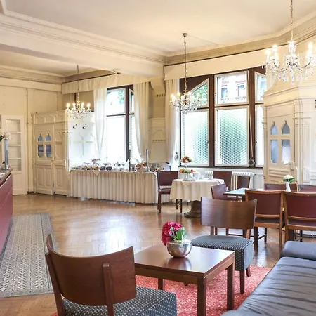 Otel Markgraefler Hof 2*