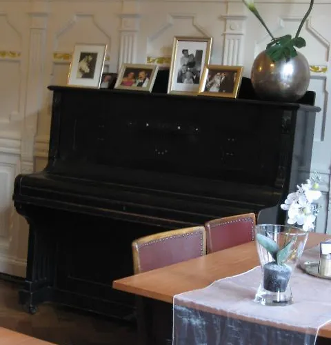 Hotell Markgräfler Hof 2*