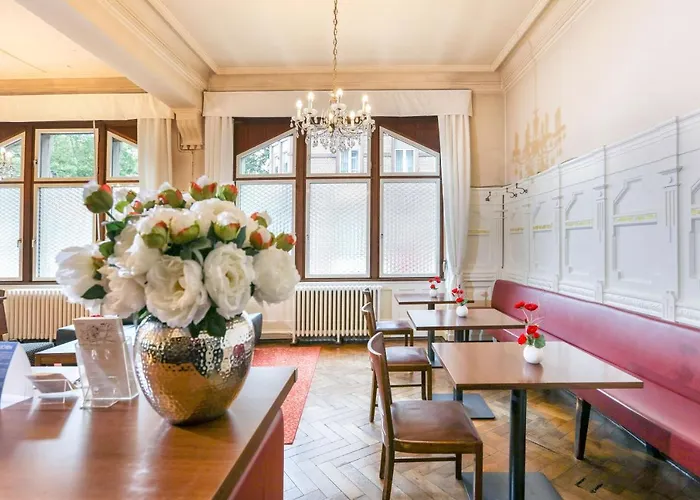 Hotell Markgräfler Hof 2*