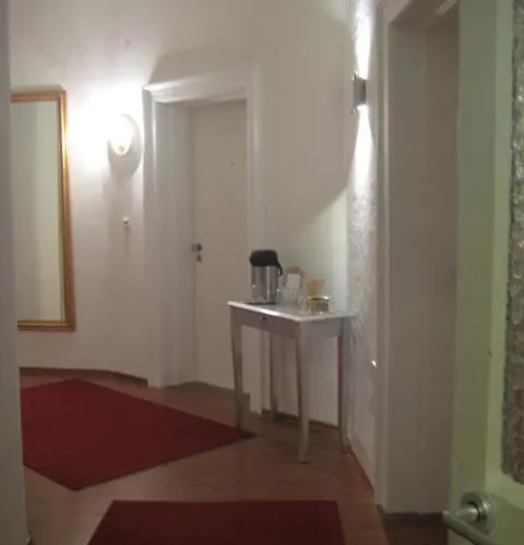 Otel Markgraefler Hof 2*